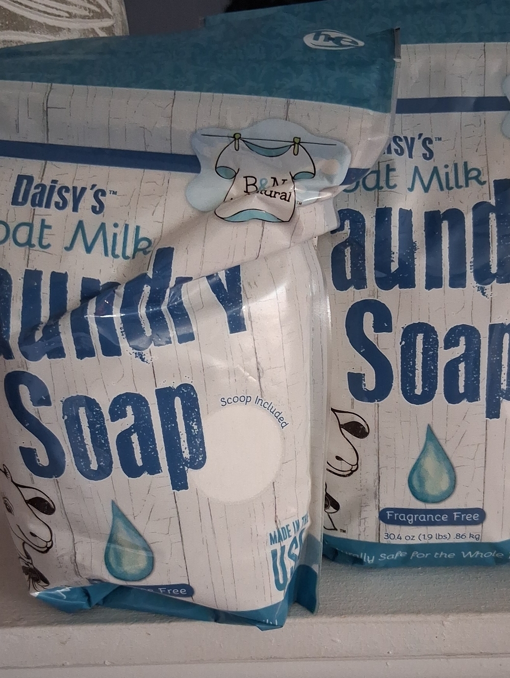 Daisy Laundry Soap Powder - White & Blue Packaging